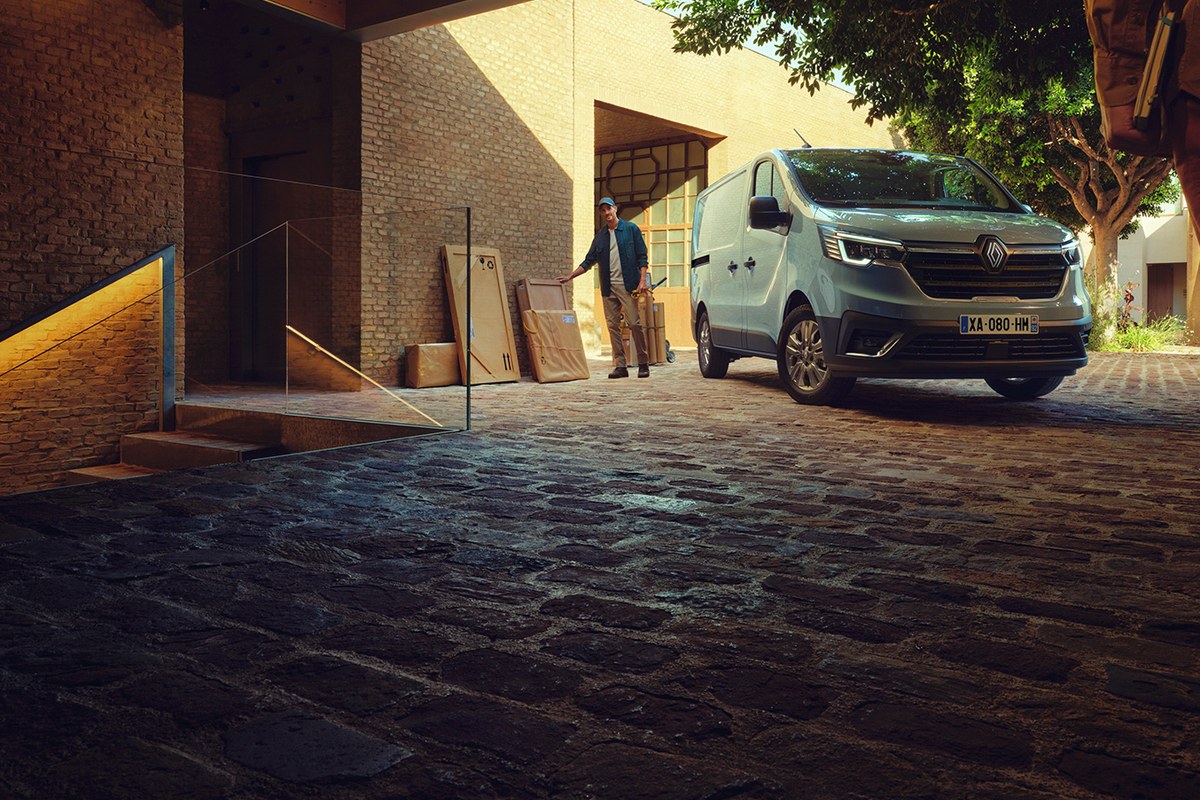 Renault Trafic van available to hire at Kearys Van Rental Cork